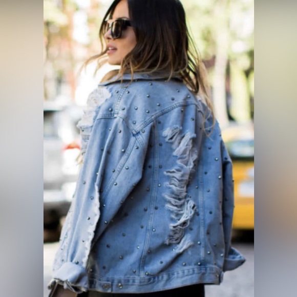 Oversized TOPSHOP Distressed Moto denim Jacket pale blue denim studded US 8 $150 - Picture 2 of 16